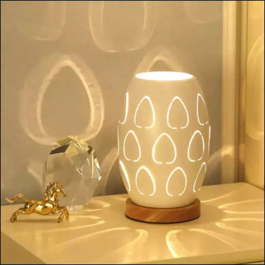 Geometric Lined Projection Table Lamp - EVERRD USA