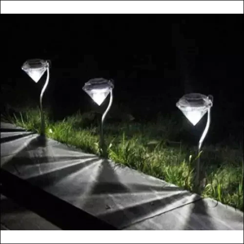 Solar Powered Garden Diamond Light - EVERRD USA