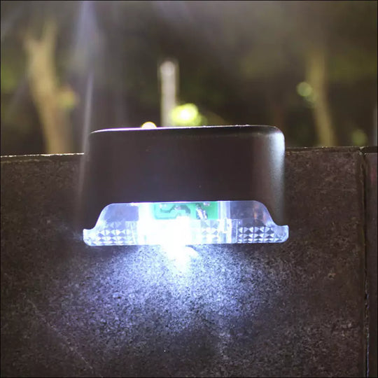 Waterproof Solar Fencing Lamp - EVERRD USA